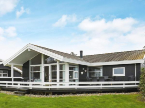 Sprawling Holiday Home in Syddanmark with Whirlpool, Svendborg